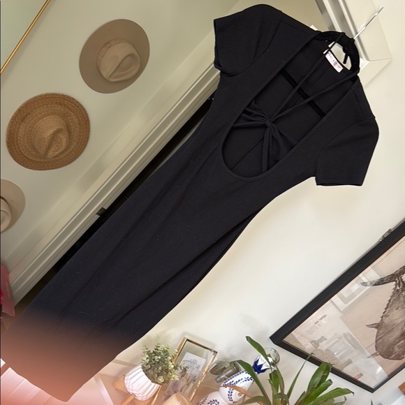 New Cutout Black Dress - Picture 4 of 9